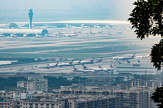 远眺深圳机场