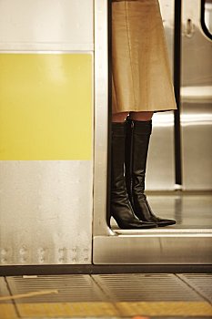 女人,地铁,车站,东京,日本