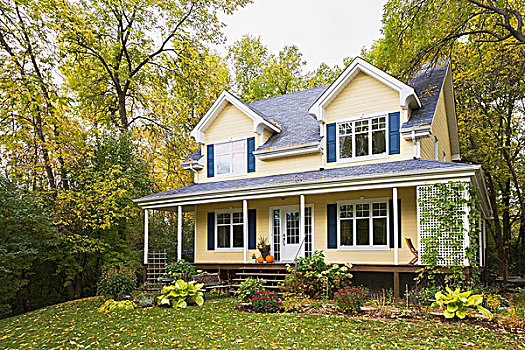 黄色,楔形板,蓝色,白色,屋舍,风格,房屋外观,秋天,魁北克,加拿大