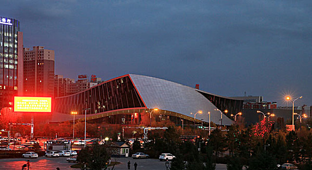 呼和浩特夜景 火车站图片