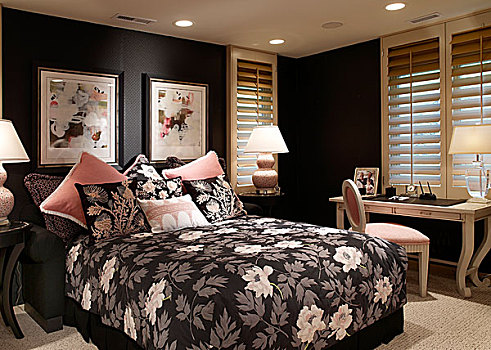 双人床,花饰,遮盖,传统风格,卧室