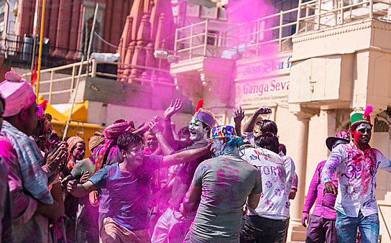 人,投掷,彩色,粉末,节日,瓦拉纳西,北方邦,印度,亚洲