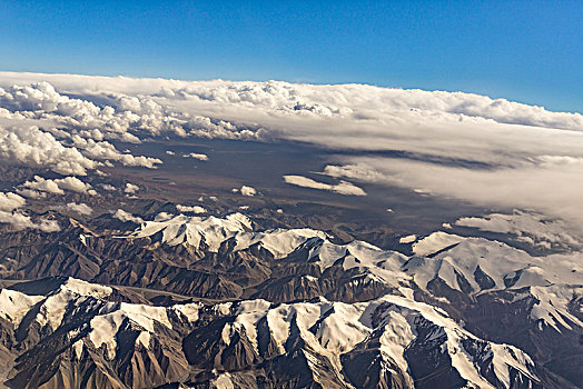 航拍高原山川雪山