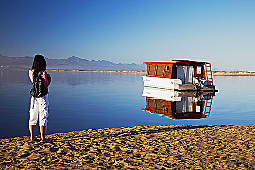 女人,站立,靠近,停泊,船,泻湖,湾,西海角,南非