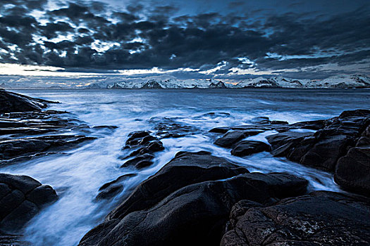 海浪,岩石海岸,罗弗敦群岛,挪威,欧洲
