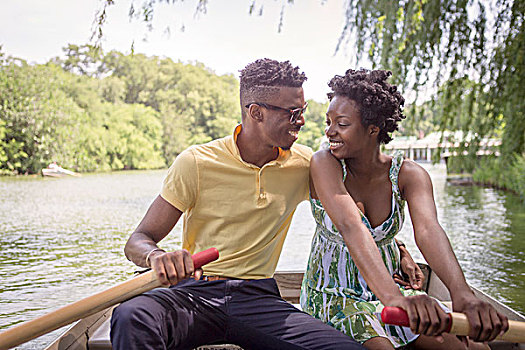 年轻,情侣,划船,湖,中央公园,纽约,美国