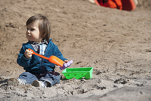 小男孩,玩,沙子