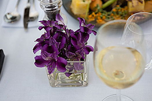 花瓶,白葡萄酒,桌上,餐馆,俯拍