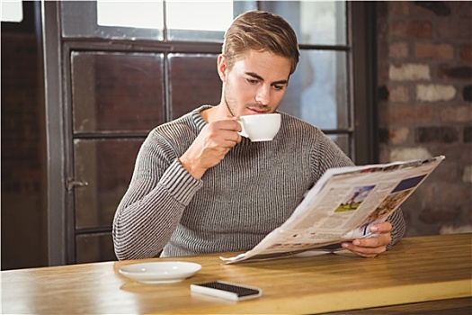 英俊,男人,喝咖啡,读报