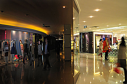 商场,商店,服装店,客人,模特,玻璃窗,灯光,购物中心