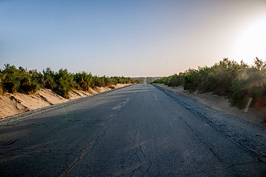 新疆塔里木沙漠公路