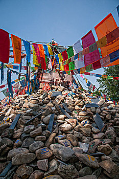 查干湖畔著名藏传佛教古刹之一----妙因寺敖包玛尼堆