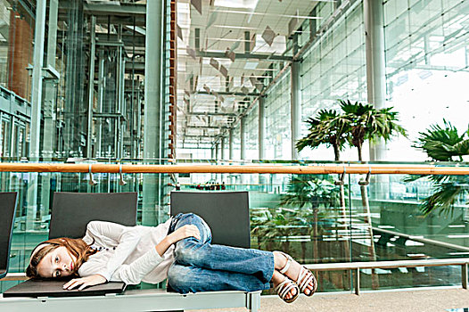 女孩,躺着,椅子,机场