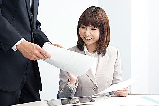 傻春演员表全部演员表