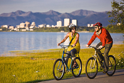 骑自行车,骑,沿岸,小路,天际线,背景,阿拉斯加