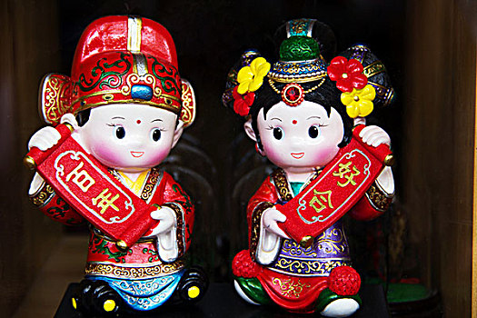 中國傳統婚禮玩偶