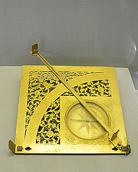 北京故宫博物院馆藏－－铜镀金简平仪