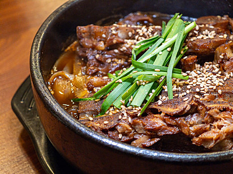 韩国美食韩式卤猪排骨