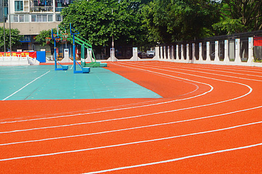 学校运动操场塑胶跑道