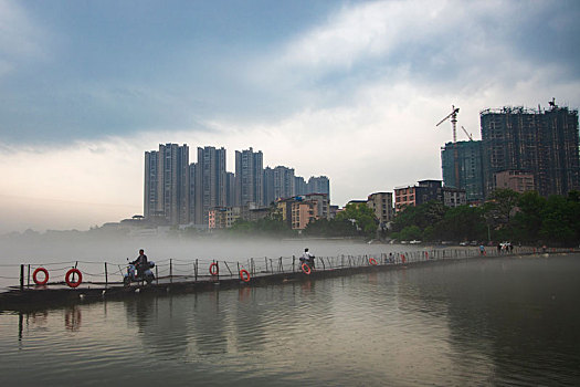 桂林市漓江上的最后一座浮桥