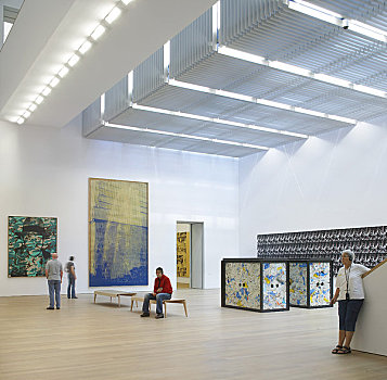 博物馆,慕尼黑,德国,2009年,内景,展示,人,注视,绘画,雕塑,鲜明,画廊,留白