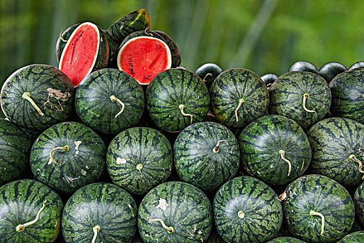 泰国清迈古城里的水果市场---西瓜