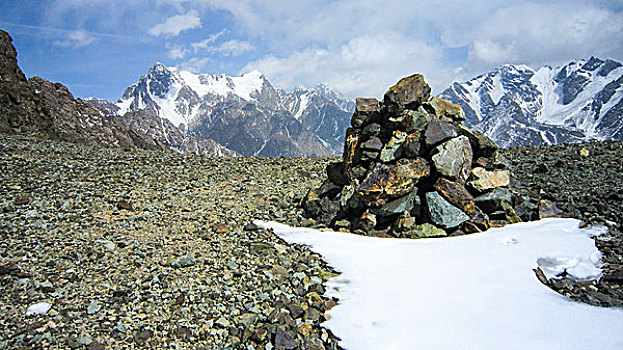 天山博格达峰