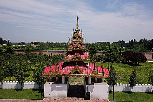 建在中国的缅甸泰国寺庙