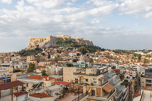 希腊雅典卫城和雅典老城区建筑日出景观