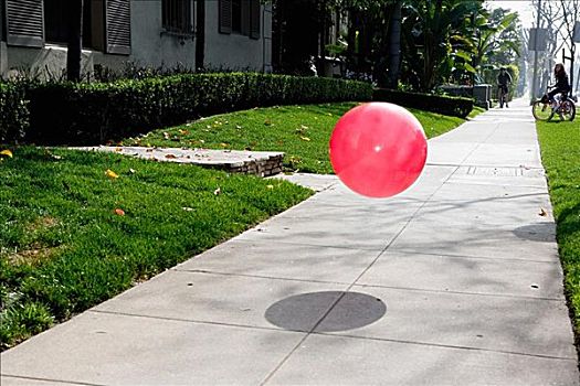气球,漂浮,上方,人行道