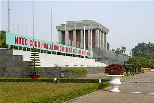 胡志明墓,旗帜,河内,越南,亚洲