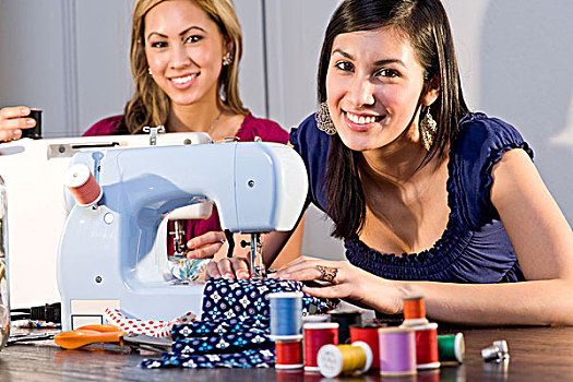 女青年,缝缀,布,缝纫机