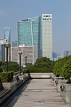 上海浦东世纪广场的建筑和观光台