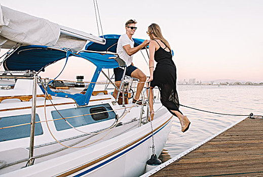 情侣,乘坐,帆船,圣地亚哥湾,加利福尼亚,美国