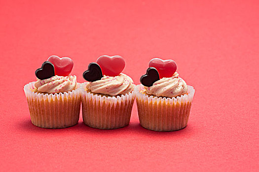 三个,情人节,杯形蛋糕,粉色背景