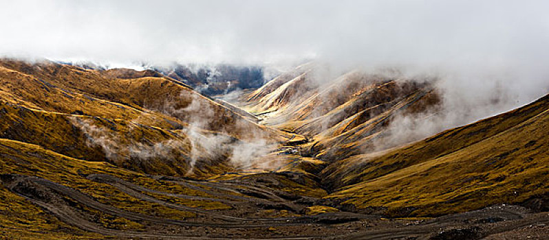 青藏高原山魂