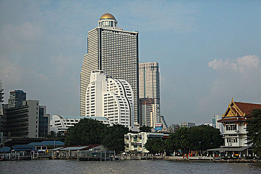 泰国湄南河两岸建筑风光