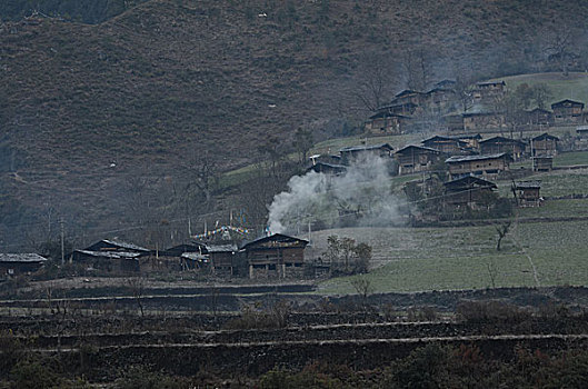 雾里村