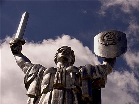 乌克兰,基辅,母兽,雄伟,纪念,钢铁,剑,发光,特写,蓝天,云,2004年