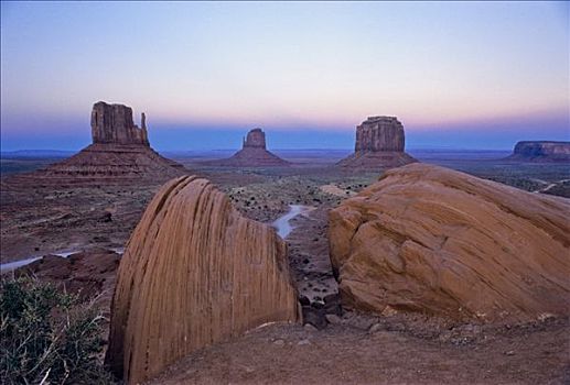 连指手套,岩石构造,早晨,亮光,纪念碑谷,亚利桑那,美国