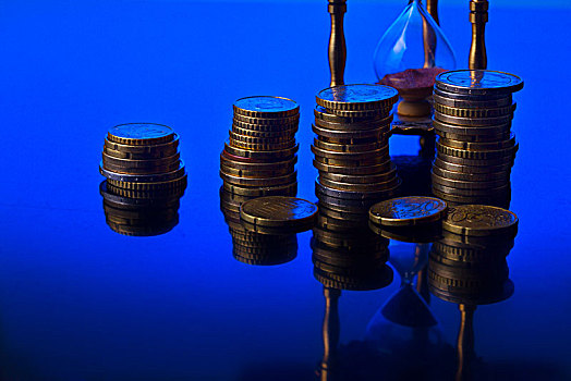 光阴如金,概念,沙漏,欧元硬币,蓝色背景,背景