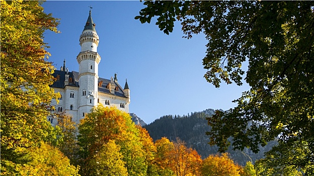 德国巴伐利亚著名的历史古迹,新天鹅堡
