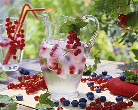 饮料,红浆果,蓝莓,冰块
