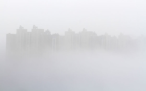 城市雾景