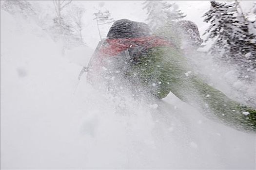 屈膝旋转式滑雪,大雪山国家公园,北海道,日本