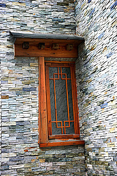 吉娜羌族山寨民居的窗子