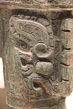 中国国家博物馆馆藏青铜器后母戊鼎饕餮纹