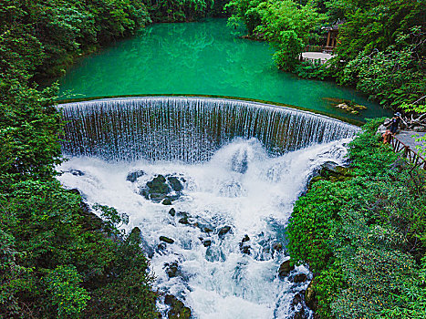 航拍贵州小七孔景区自然风光,卧龙潭瀑布