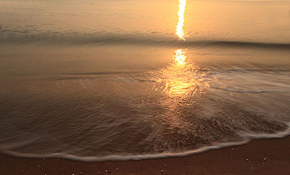 海滩日出