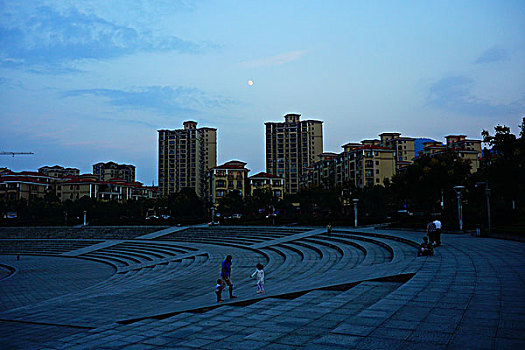 文化广场,三文鱼,太极拳